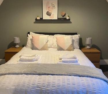King's Lynn Apartment | Willow House by Shortstays4U 2bedroom Townhouse with free parking in town centre!