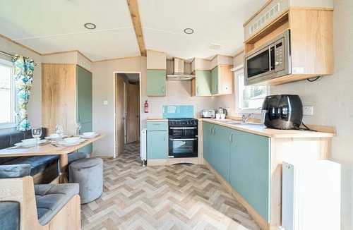 Great Houghton Cottage | Willowbrook Hideaway - Billing Aquadrome