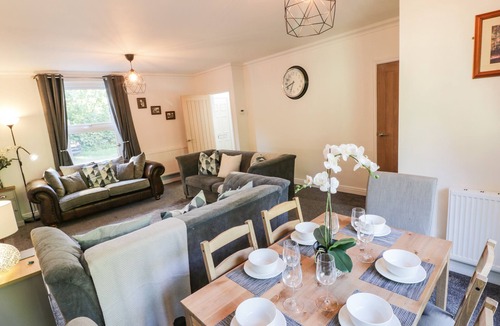 Loftus Cottage | Woodend