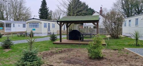 Alford House | Woodland View Dog Friendly - Nr Sutton on Sea