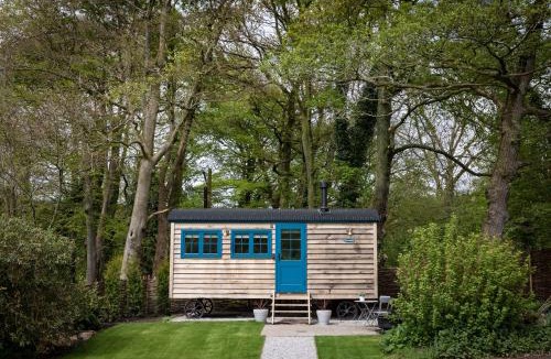 Baslow House | Woodlands Shepherds Hut Chatsworth Estate