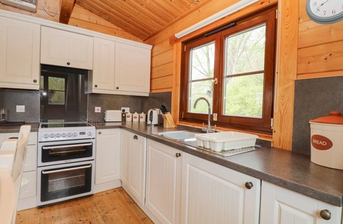 Badwell Ash Cabin | Woodpecker Lodge, Badwell Ash.