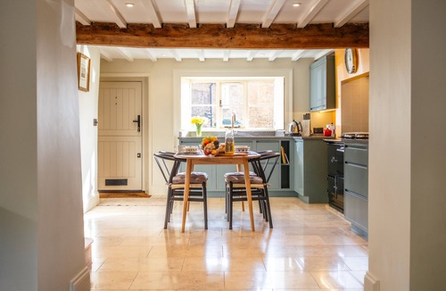 Adderbury Cottage | Wynn Cottage (2) - Adderbury, Banbury, 2 guests in 1 bedroom