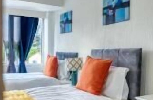 Bloxwich House | Xclusive living 3 bedroom house near NEC, Horrell Road