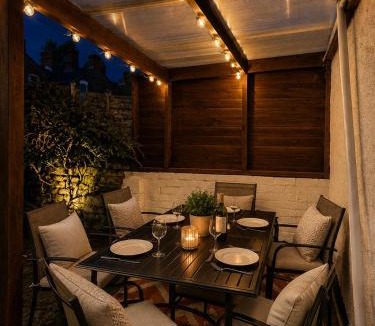 Cleethorpes House | Yarra House Sleeps 10