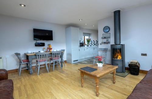 Frampton House | Yew Cottage