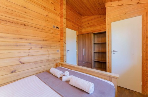 Carlton Miniott Cabin | Yew Tree Spa (Pet), Thirsk