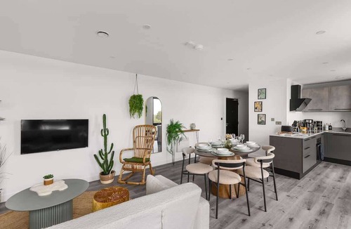 Heworth Apartment | York 3BR Luxury Penthouse Retreat Free Parking&Gym