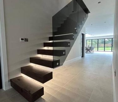 Huntington House | York Fields Retreat - 4 Ensuite Bedrooms
