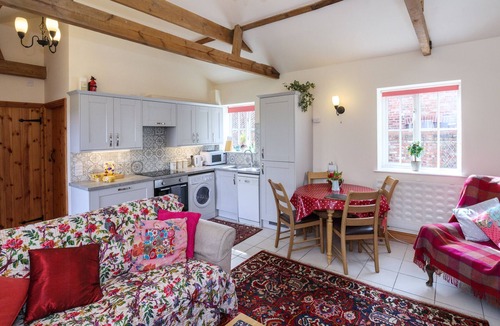 Storwood Cottage | YORK, THORGANBY FARM COTTAGES,YORK/SELF CATERING ,FAMILY & PET FRIENDLY.PARKING