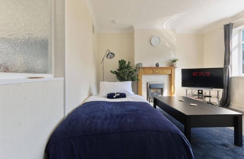 Hull House | ZSK stays! Whole house with large garden, lovely area.