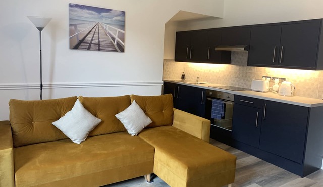 1 Bedroom - Sleeps 4 - Pets - Parking on Site