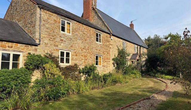 17th Century Farmhouse - Near Silverstone Circuit