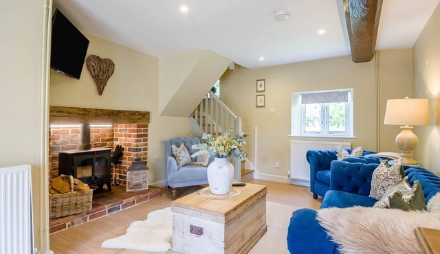 2 Bed in Hanworth (oc-h32041)