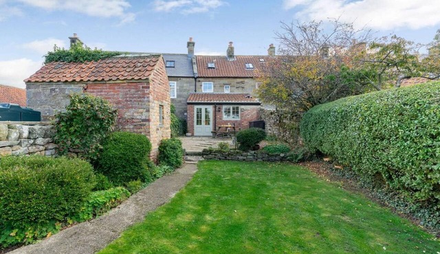 2 Bed in Whitby (oc-g0055)
