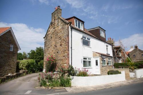 2 Bed in Whitby oc-wa011