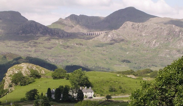 2 bedroom accommodation in Manod, near Blaenau Ffestiniog
