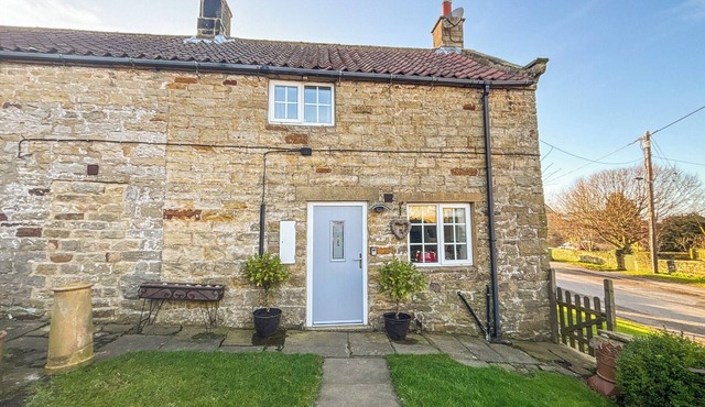 2 bedroom accommodation in Sneaton, near Whitby
