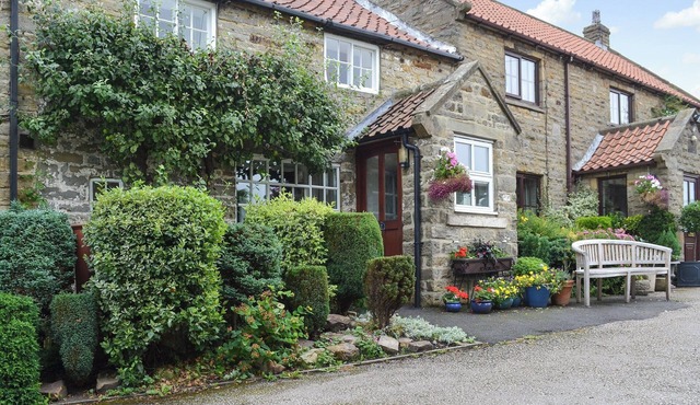 2 bedroom accommodation in Sneaton, near Whitby