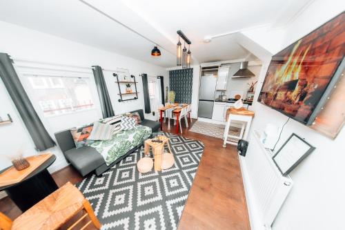 2 Bedroom Apartment - 192 Brick Lane
