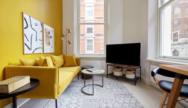 2VH Virginia House Chic Bloomsbury Apartment sleeps 2