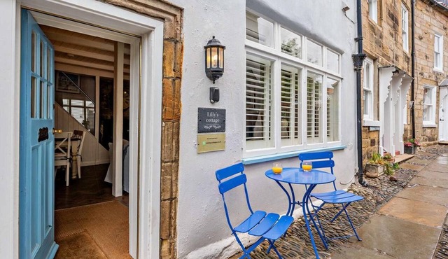 3 Bed in Robin Hoods Bay (oc-g0087)