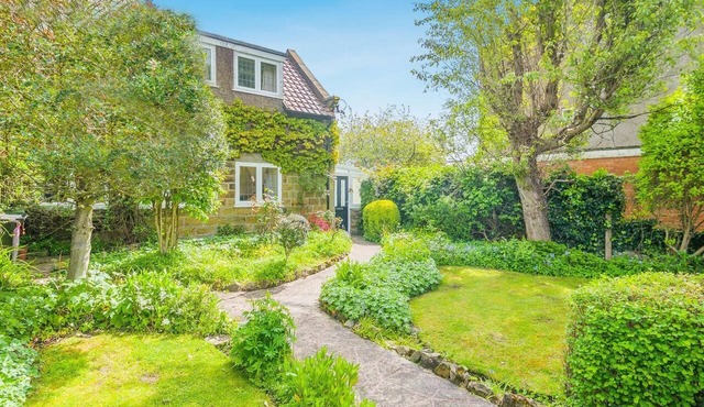 3 Bed in Scalby (oc-s42779)
