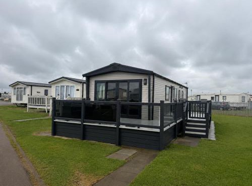 3 Bed - Sleeps 8 - Family & Pet Friendly