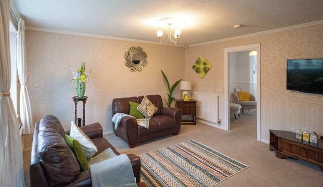 3-Bed Westhoughton, Contractors and Parking