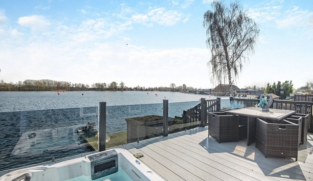 3 bedroom accommodation in Tattershall