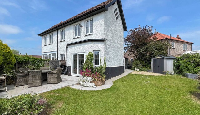 3 bedroom accommodation in Sandilands
