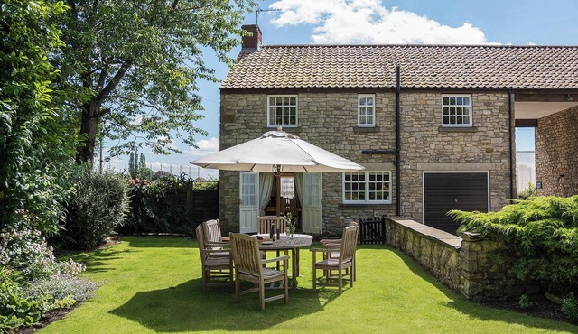 3 bedroom accommodation in Pickering