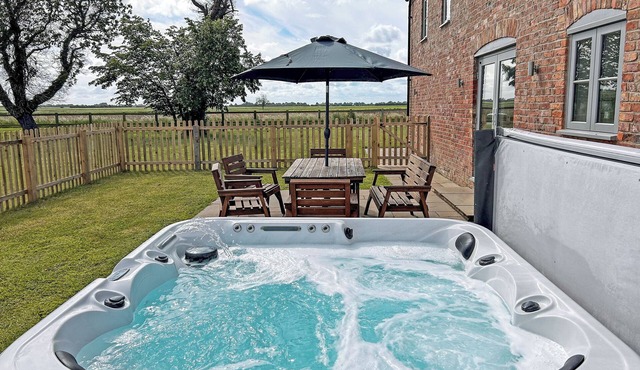 3 bedroom accommodation in Wrangle, near Boston