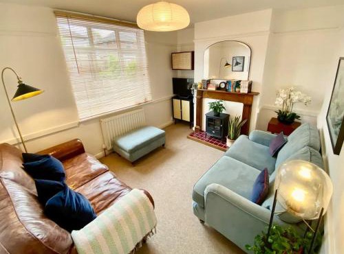 3 Bedroom home within walking distance of town - Pass the Keys