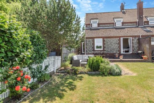 4 Bed in East Barsham oc-2180