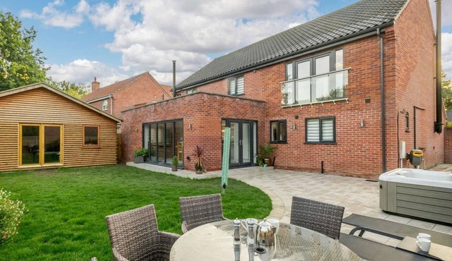4 Bed in Norwich (oc-90094)