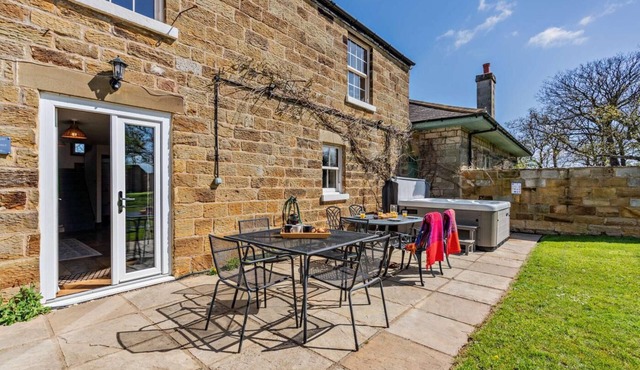 4 Bed in Port Mulgrave (oc-r29068)