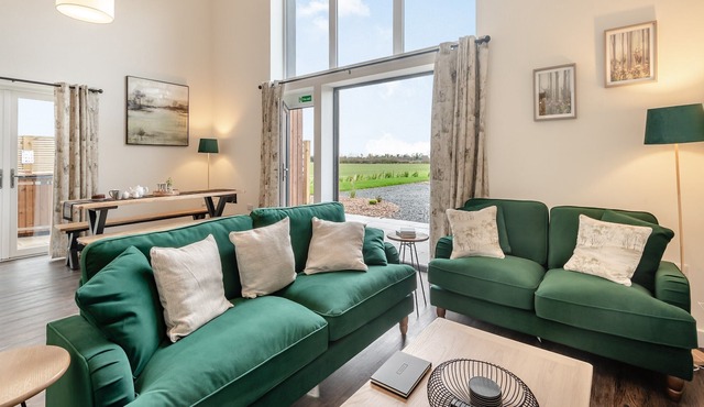 4 bedroom accommodation in Little Steeping