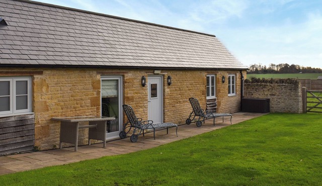 4 bedroom accommodation in Thornhaugh, near Stamford