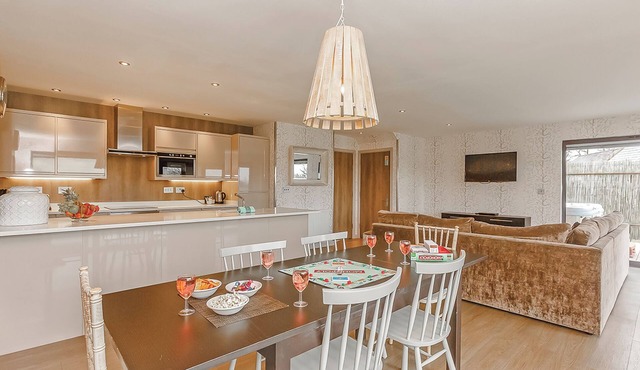 4 bedroom accommodation in Pocklington, York