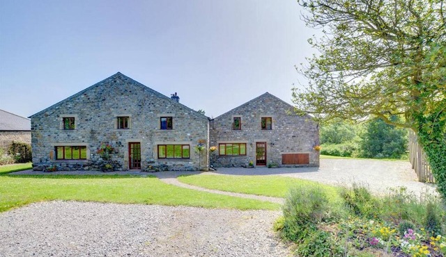 5 Bed in Tosside Near Settle (oc-ds103)