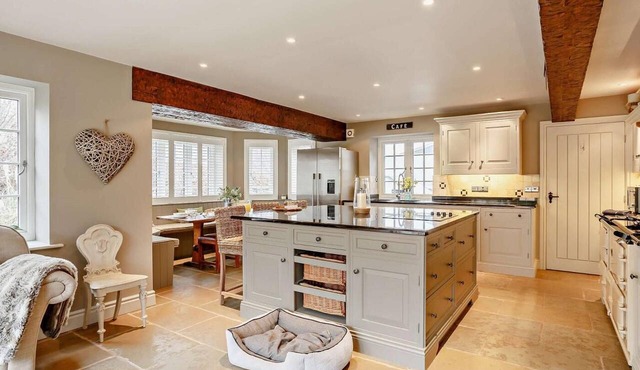5 Bed in Leeds (oc-91355)