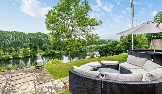 5 Bed in Maidenhead (oc-92655)