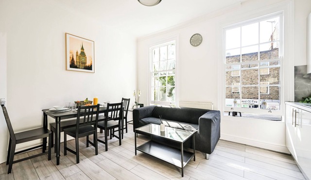 5 min walk from Kings Cross Station - Spacious 3 bed home - Perfect for 6 people