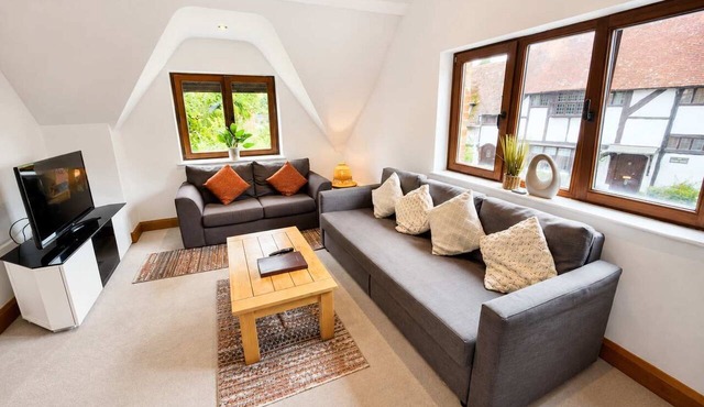 5b Ashbrook Mews Summ