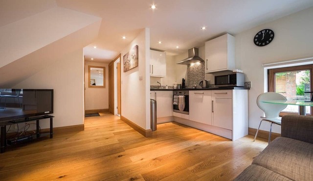 7b Ashbrook Mews Summ