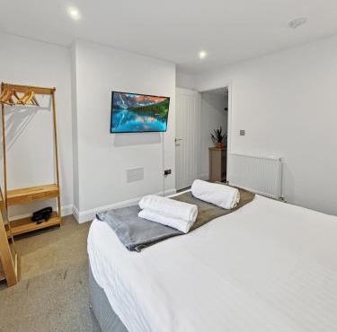 Amaya Six - Sleeps 4 - Modern 1 bed - Newly renovated - Central Grantham - Free Gym Access