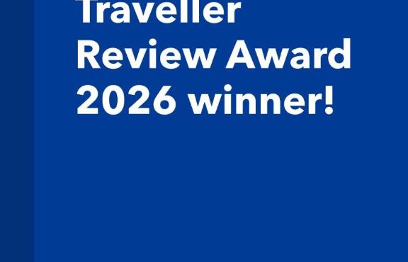 Award Winner of 2026 &2025 traveller & Best guest rated apartment, two bedroom, #1 Leeds city centres most central location, Great 180 degree views,balcony , PARKING onsite, Netflix & WiFi