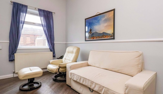 BARTLETT’S BASE, pet friendly in Stockton-On-Tees