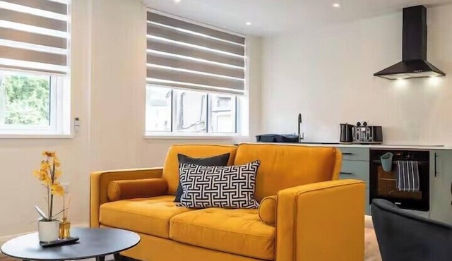 Beautiful 1 Bedroom Apartment near City Centre
